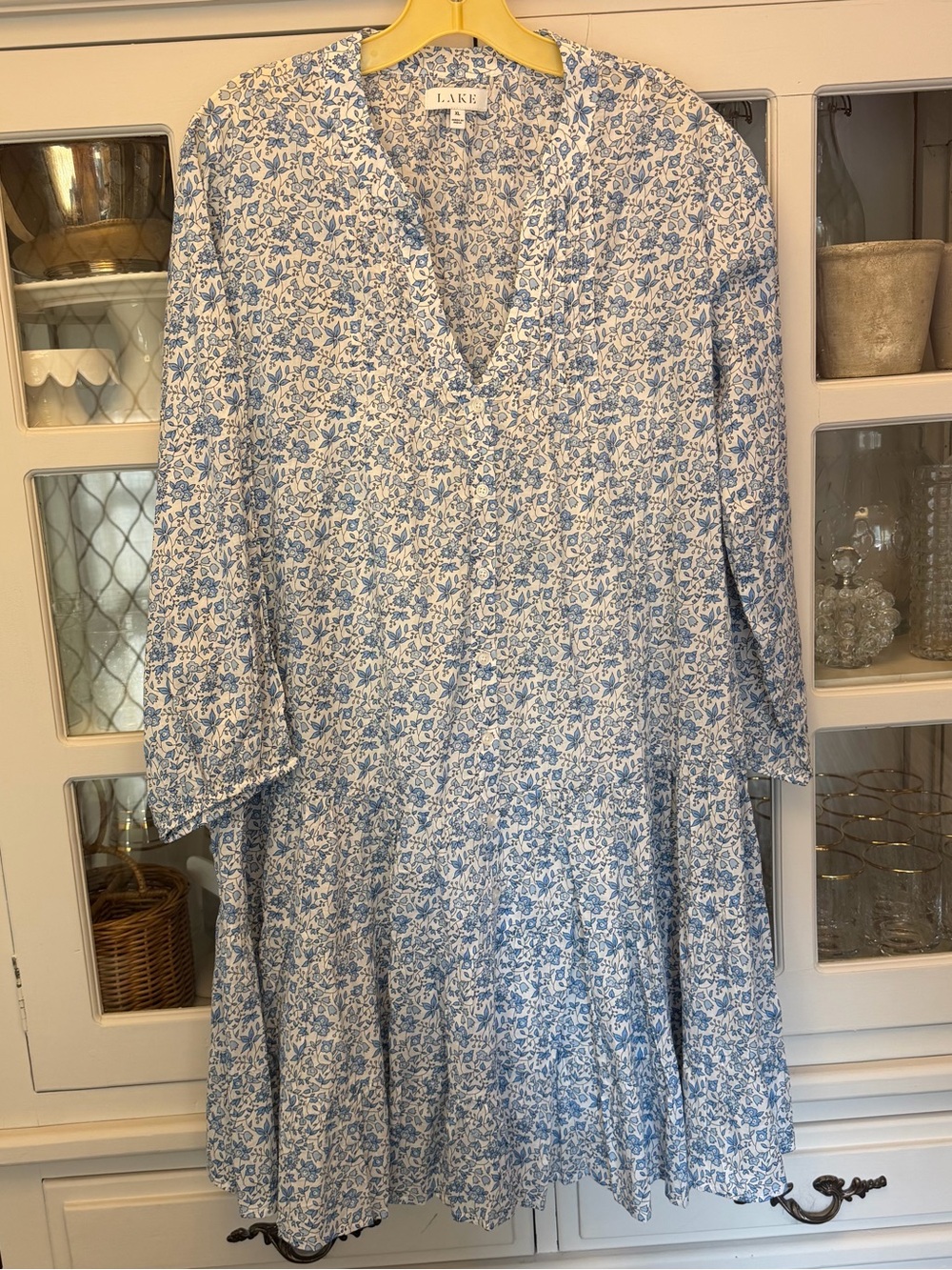 NWOT Lake Eloise Tiered dress in Delft floral print - Picture 3 of 6